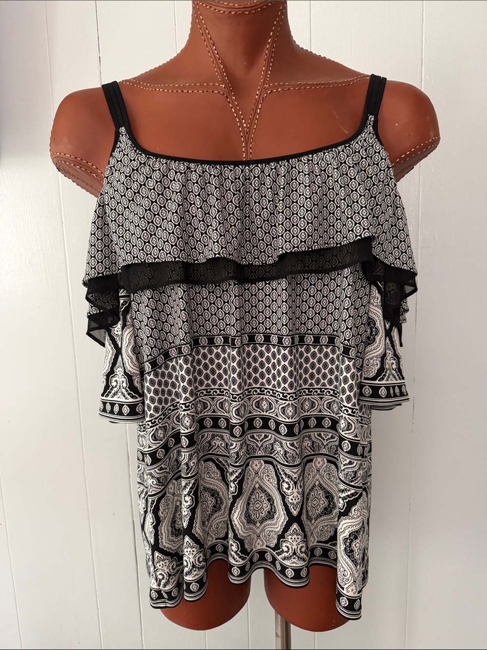 White House Black Market Black and White Printed Ruffle Cold-Shoulder Top